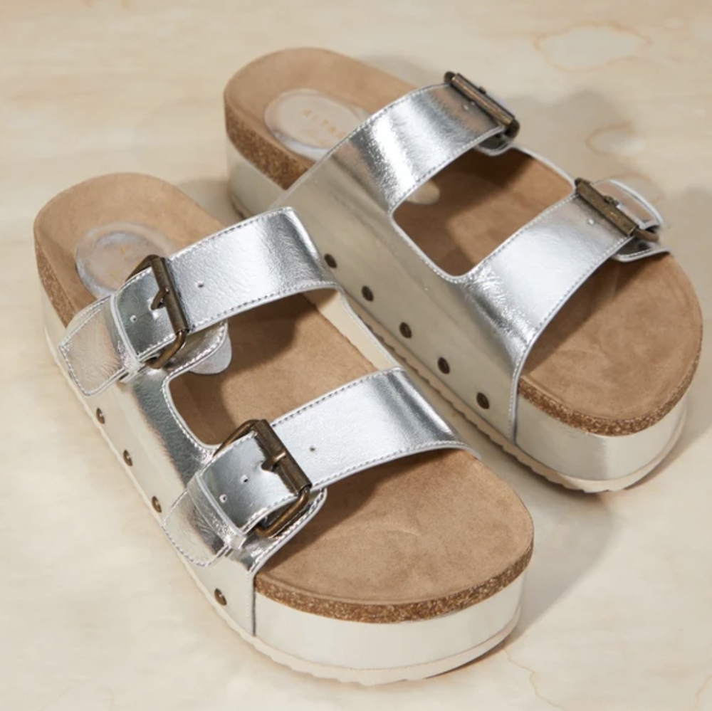 NWT Altar'd State Silver Platform Sandals shoes size 6